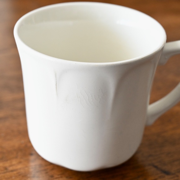 1970s J & G Meakin Heirloom White Ironstone Flat Tea Cups, Replacement | England - Picture 6 of 10